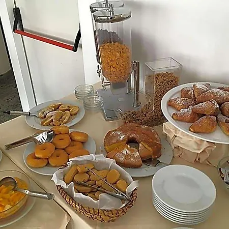 Ritz فندق جوليانوفا